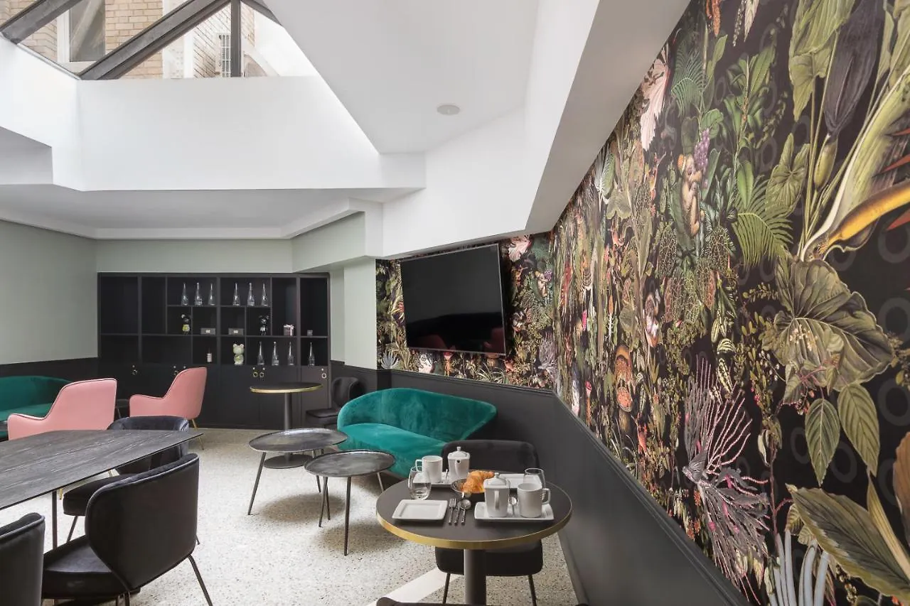 31 - Tour Eiffel Hotell